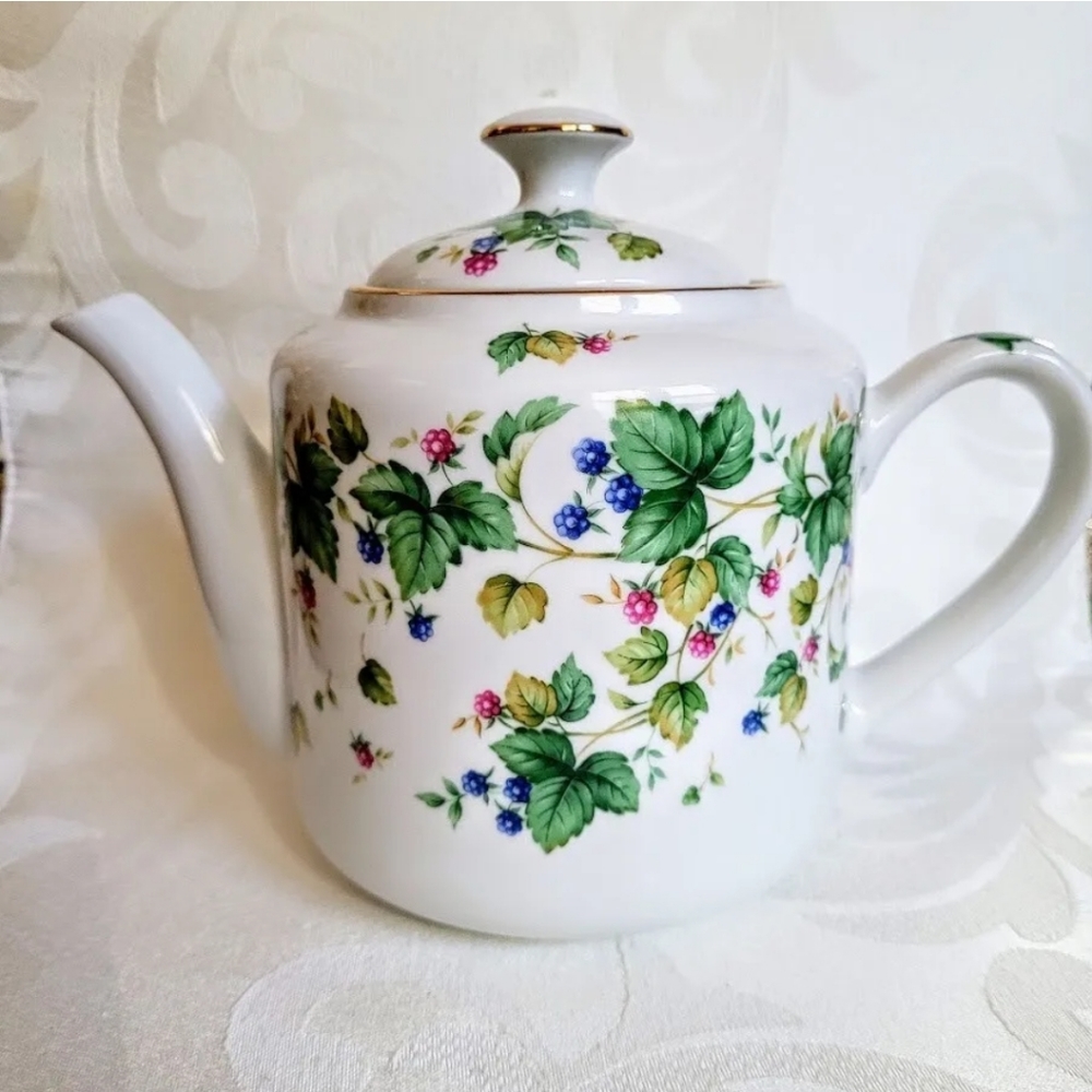 Teapot - Andrea by Sadek